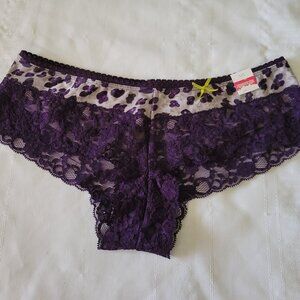 Cosmopolitan size 5 Cheeky Panty NWT